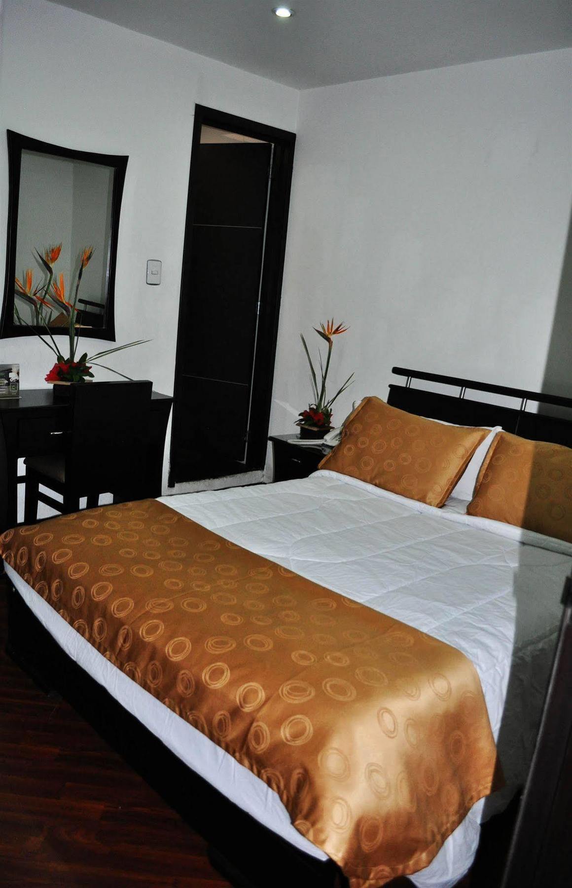 Hotel Quality Comfort House Bogota Ngoại thất bức ảnh